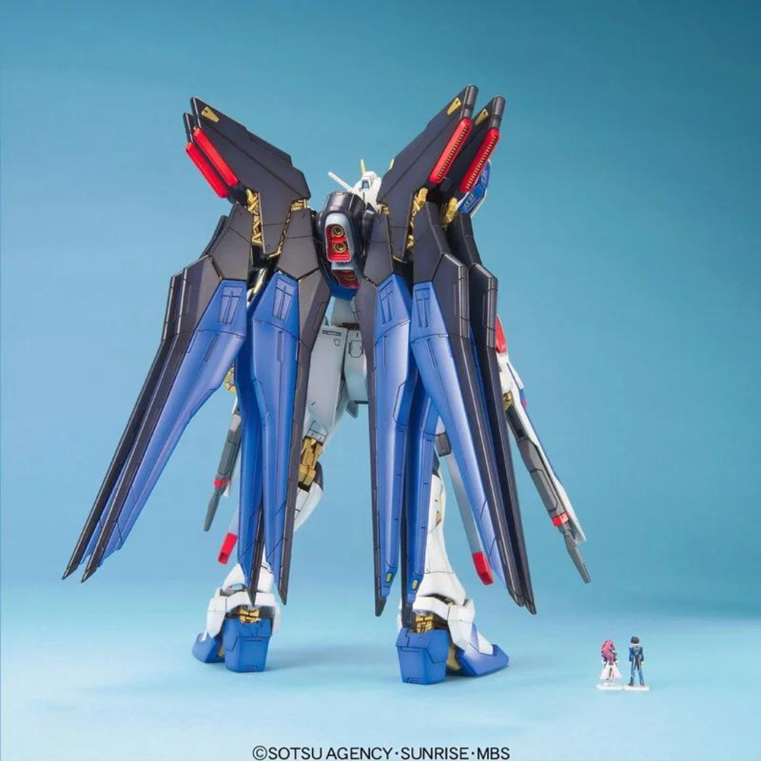 Bandai MG 1/100 Assault Freedom Gundam "Mobile Suit Gundam SEED DESTINY"