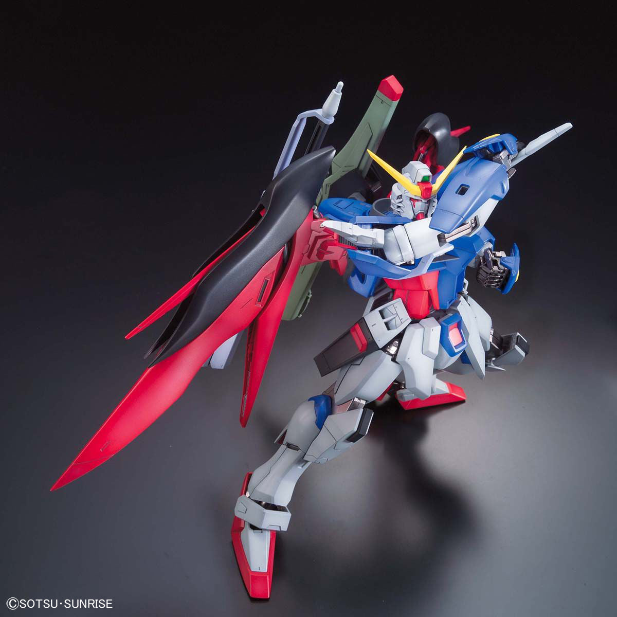 Bandai MG 1/100 命運高達 特別版本 《機動戰士高達 SEED Destiny》