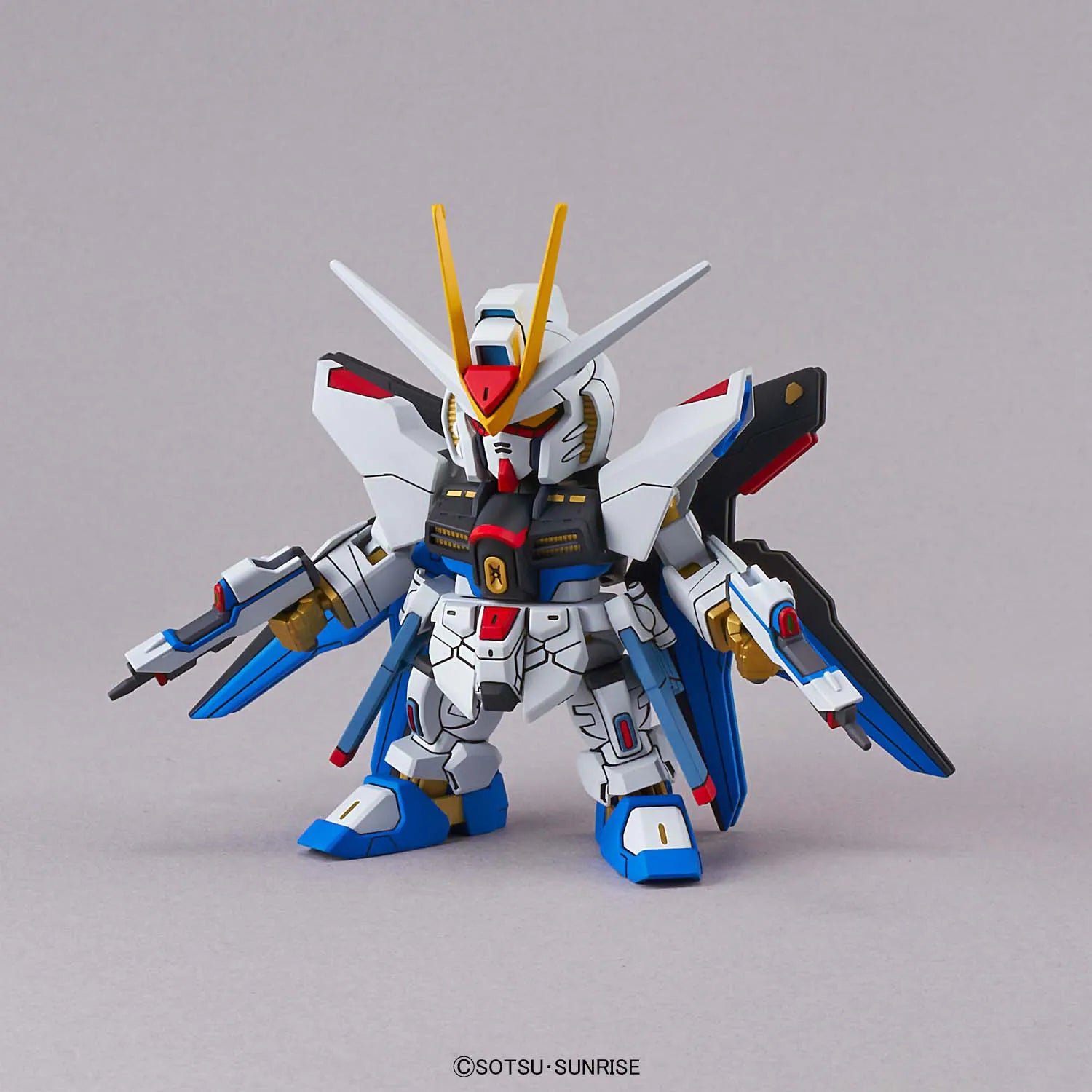 Bandai SD 高達 EX-規格 006 突擊自由高達 《機動戰士高達SEED DESTINY》