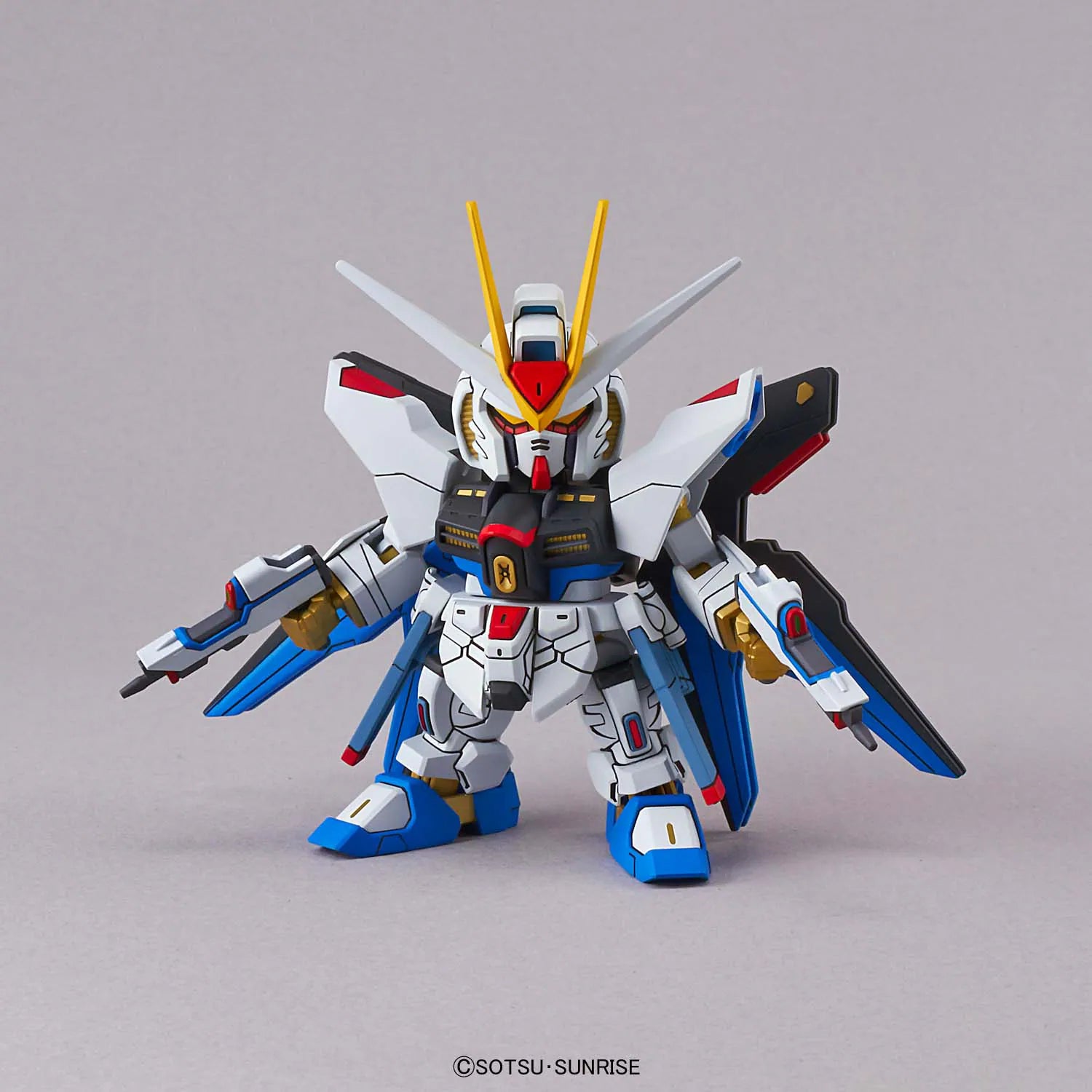 Bandai SD 高達 EX-規格 006 突擊自由高達 《機動戰士高達SEED DESTINY》