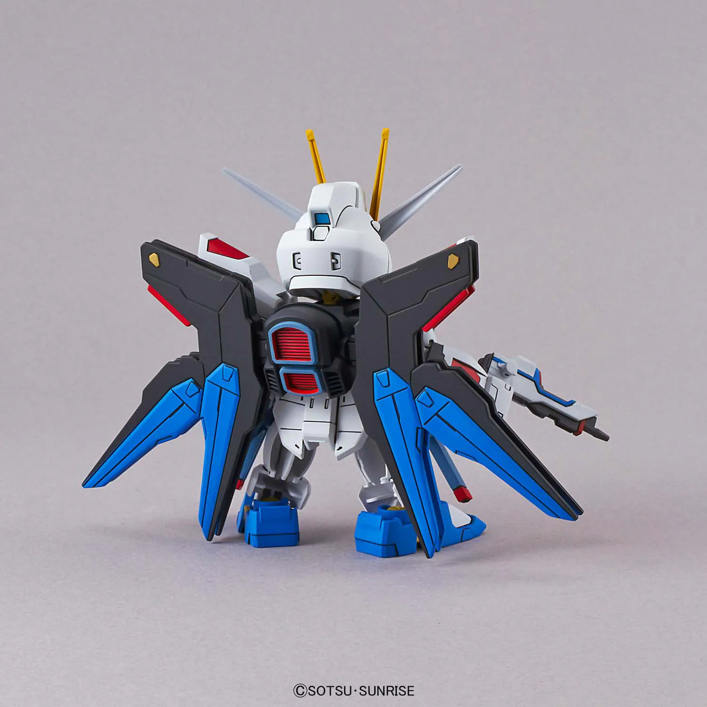 Bandai SD 高達 EX-規格 006 突擊自由高達 《機動戰士高達SEED DESTINY》