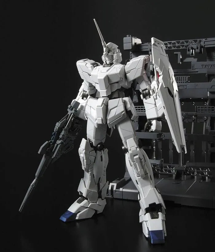 Bandai MG 1/100 獨角獸高達 銀幕造型盒繪 特別版《機動戰士高達UC》