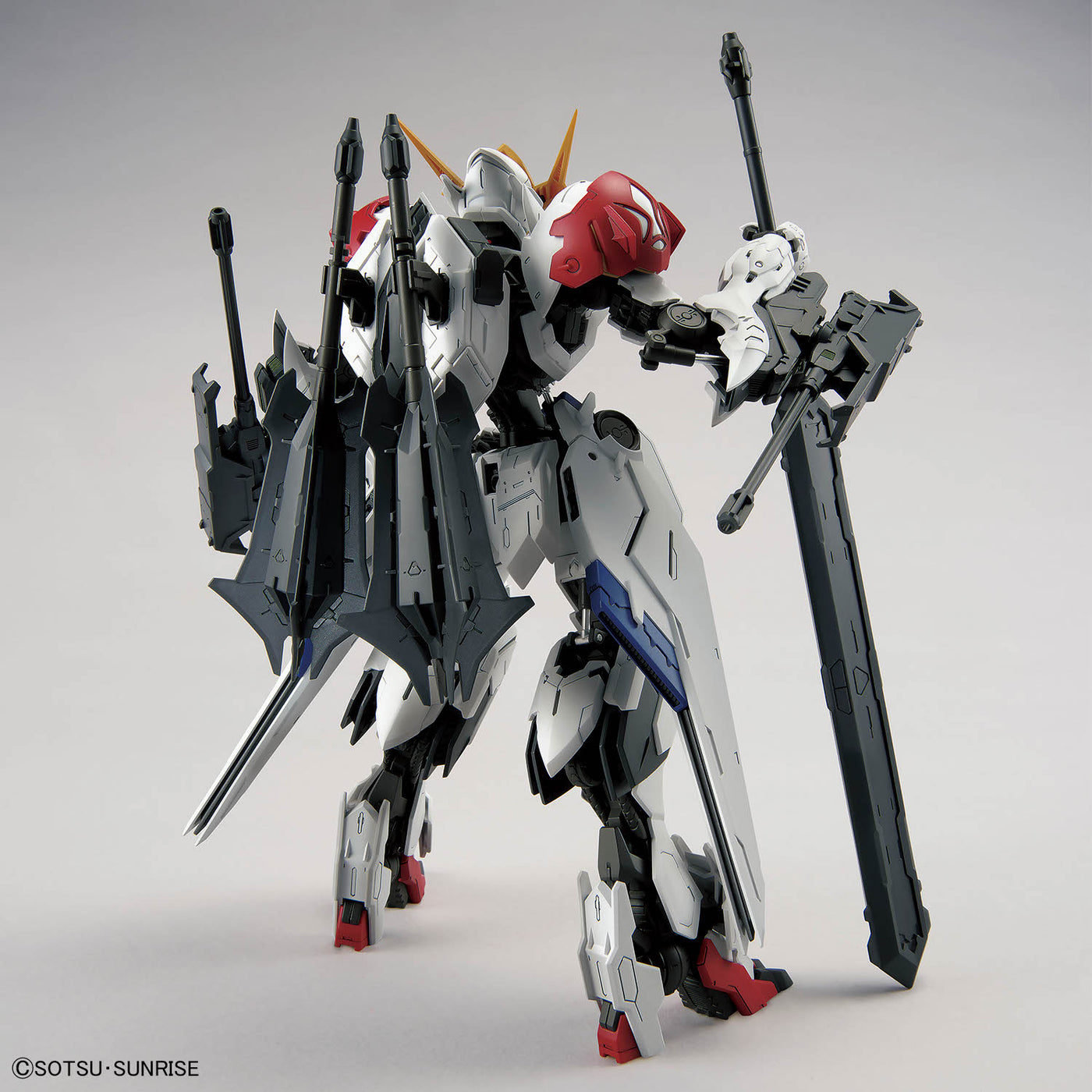 Bandai MG 1/100 高達巴巴托司 狼式《機動戰士高達 鐵血的孤兒》